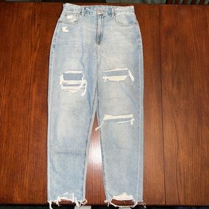 American eagle curvy mom jeans. Light-wash, size 10, worn like twice!